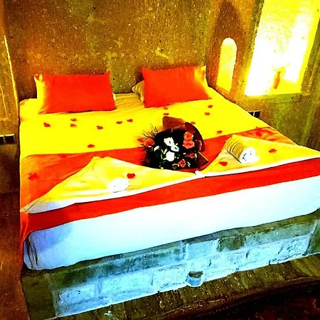 Cappadocia Cave House 어굽