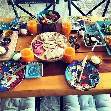 Hotel Cappadocia Cave House 3*