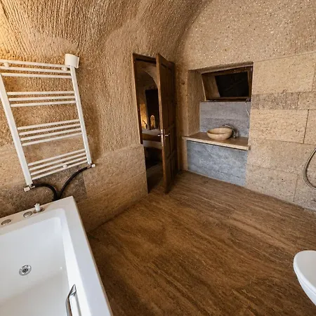Cappadocia Cave House מלון אורגופ